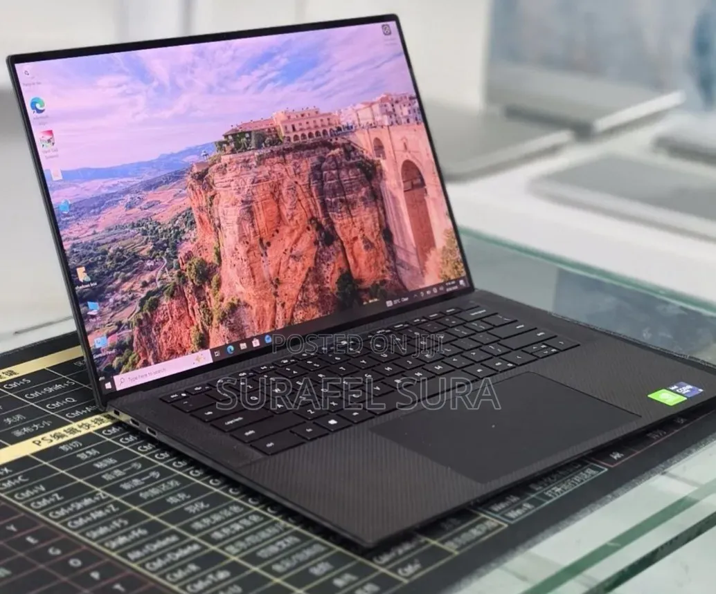 New Laptop Dell Precision 5560 16GB Intel Core i9 SSD 512GB
