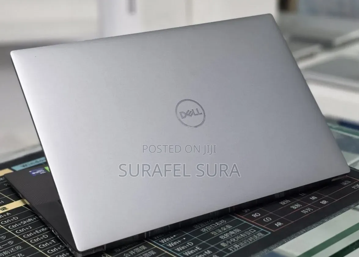New Laptop Dell Precision 5560 16GB Intel Core i9 SSD 512GB