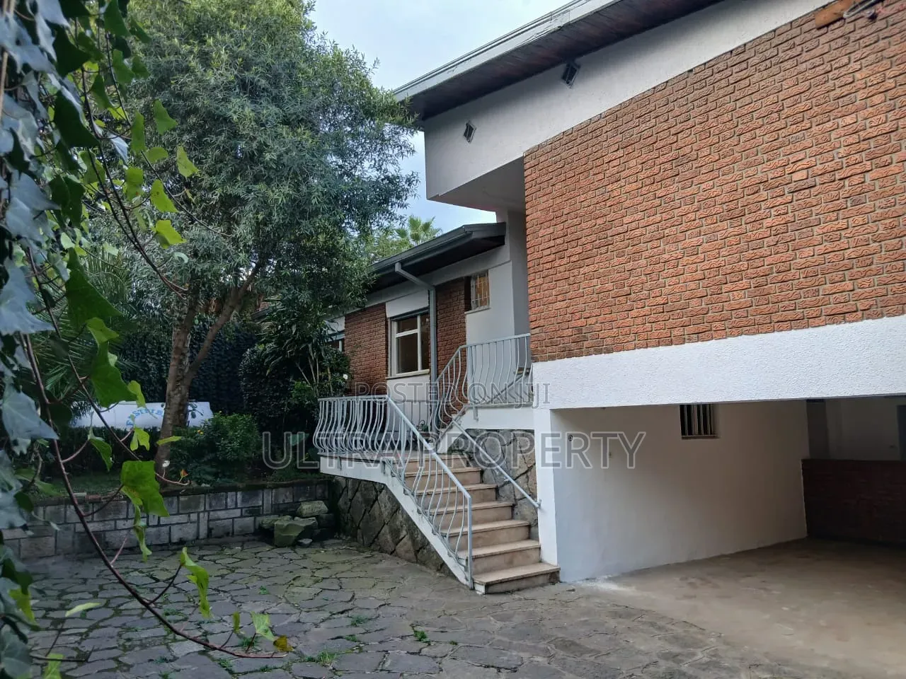 4bdrm House in Bole for rent