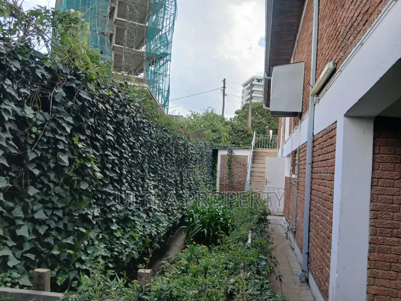 4bdrm House in Bole for rent