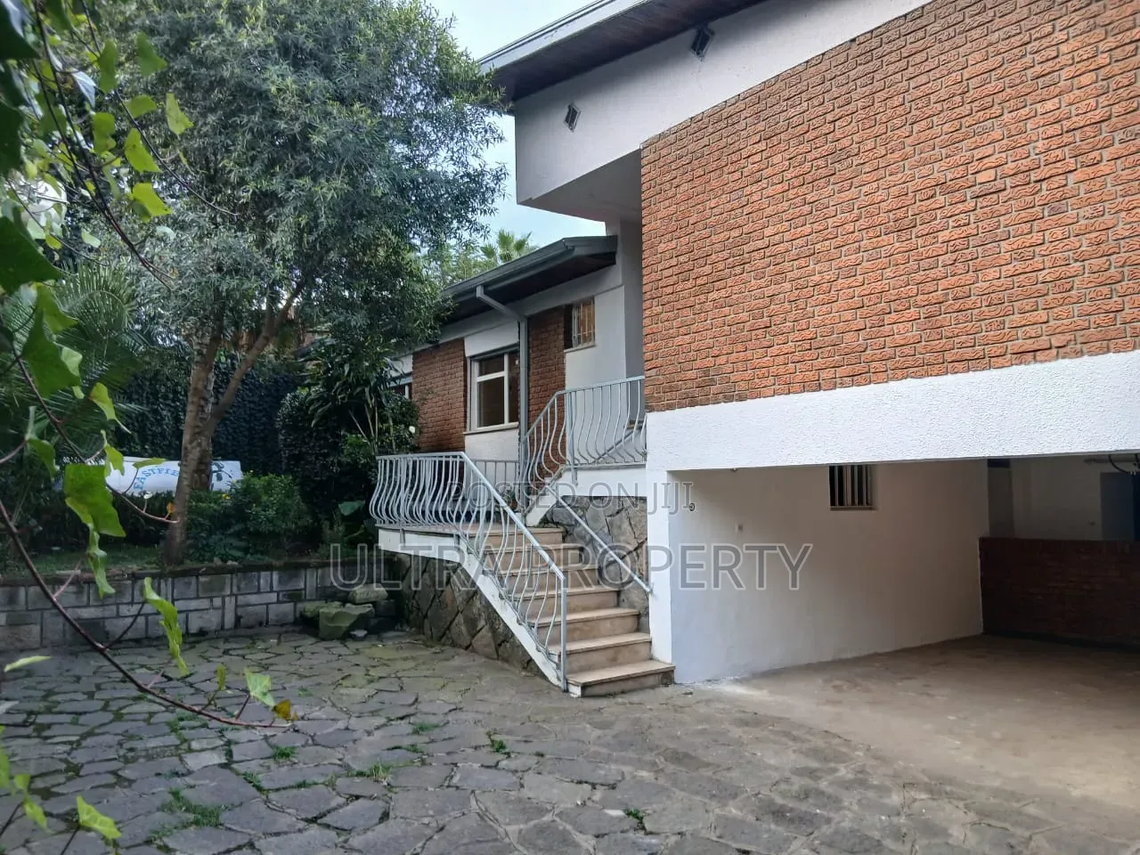 4bdrm House in Bole for rent