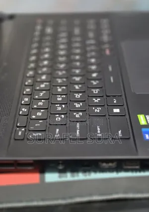 New Laptop MSI Creator 17 B11UE-224 32GB Intel Core i7 SSD 1T