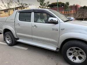 Toyota Hilux 2008 Beige