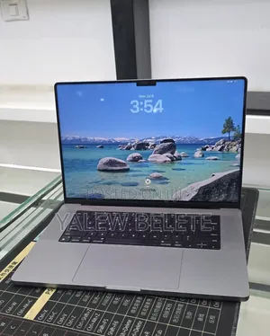 New Laptop Apple MacBook Pro 32GB Apple M1 Max SSD 1T