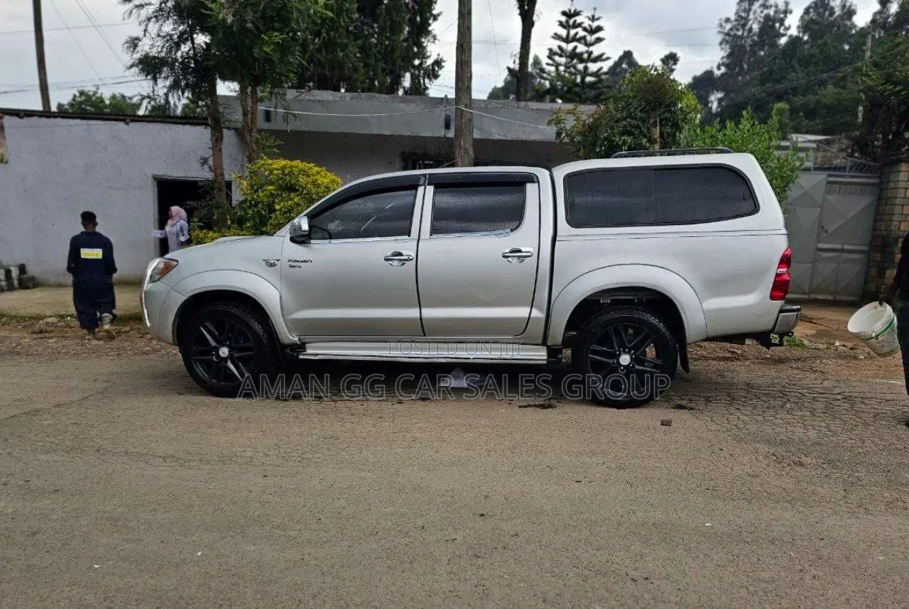 Toyota Hilux 2008 Silver