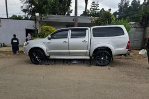 Toyota Hilux 2008 Silver