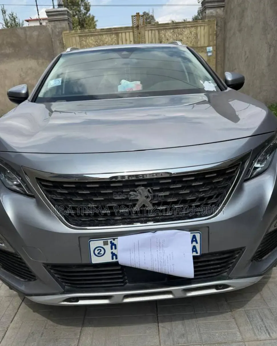 Peugeot 5008 2022 Gray