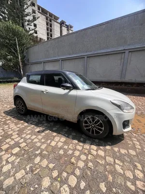 Suzuki Swift 2021 White