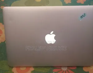 New Laptop Apple MacBook Air 2017 8GB Intel Core i7 SSD 128GB