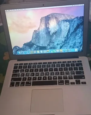 New Laptop Apple MacBook Air 2017 8GB Intel Core i7 SSD 128GB