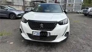 Peugeot 2008 2022 White
