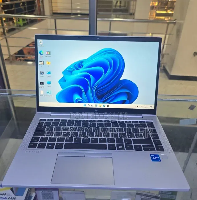 New Laptop HP EliteBook 840 G8 16GB Intel Core i5 SSD 512GB