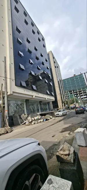  Urgent Commercial Lease: Modern G+8 Building in Bole