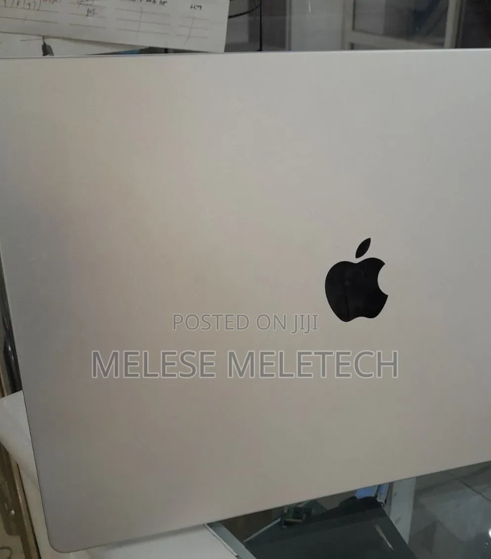 New Laptop Apple MacBook Pro 2020 M1 32GB Apple M1 Pro SSD 1T