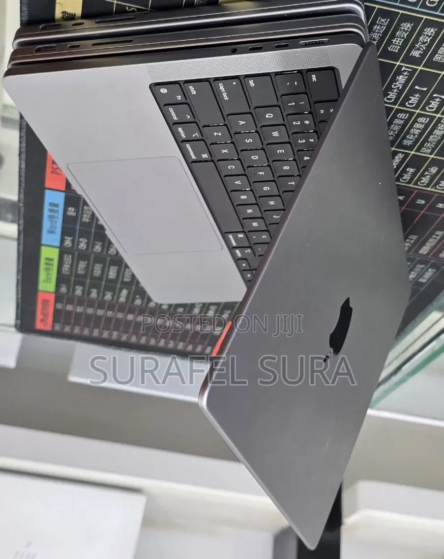 New Laptop Apple MacBook Pro 2021 M1 16GB Apple M1 Pro SSD 512GB