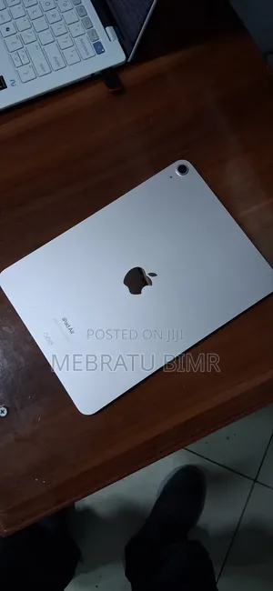 New Apple iPad (2022) 64 GB Silver