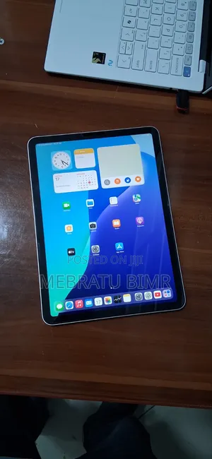 New Apple iPad (2022) 64 GB Silver