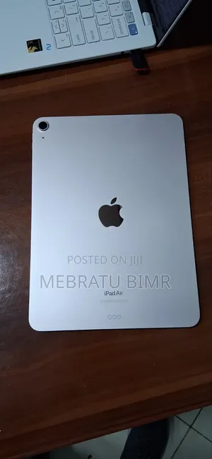 New Apple iPad (2022) 64 GB Silver