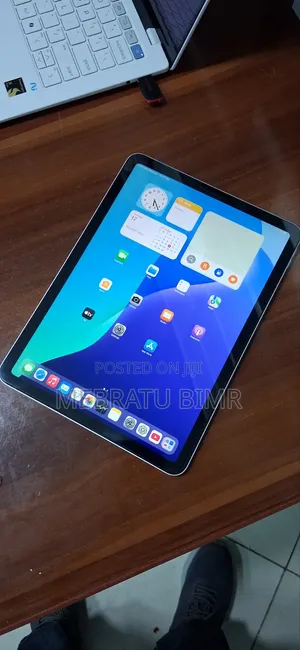 New Apple iPad (2022) 64 GB Silver