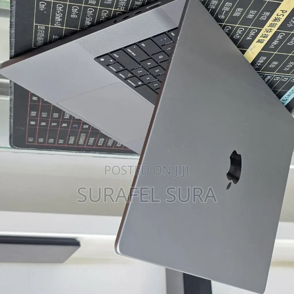 New Laptop Apple MacBook Pro 2021 M1 32GB Apple M1 Max SSD 1T