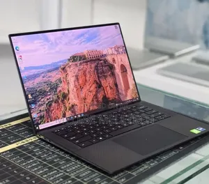 New Laptop Dell Precision 5560 16GB Intel Core i9 SSD 512GB