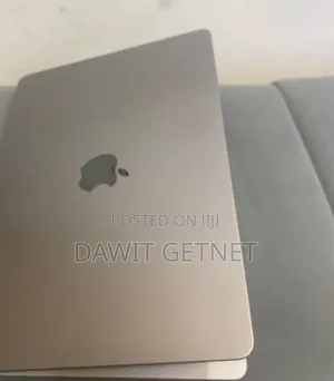 New Laptop Apple MacBook Air 2025 M4 16GB Apple M4 SSD 512GB