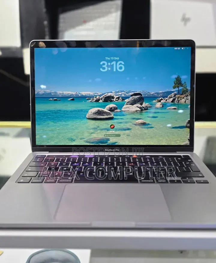 New Laptop Apple MacBook Pro 2020 M1 16GB Apple M1 SSD 1T