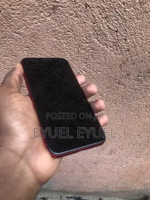 Apple iPhone 11 64 GB Red
