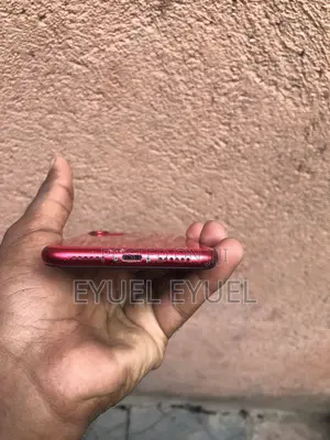 Apple iPhone 11 64 GB Red