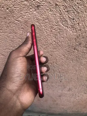 Apple iPhone 11 64 GB Red