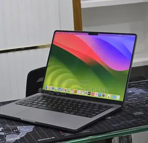 New Laptop Apple MacBook Pro 2024 M3 16GB Apple M3 Pro SSD 512GB