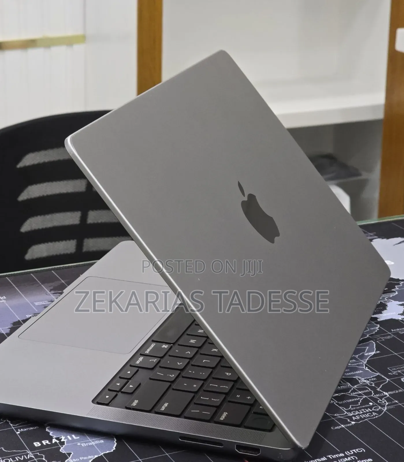 New Laptop Apple MacBook Pro 2024 M3 16GB Apple M3 Pro SSD 512GB