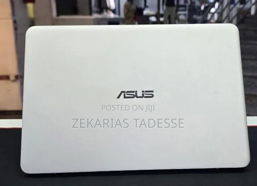 New Laptop Asus 8GB Intel Core i5 SSD 256GB