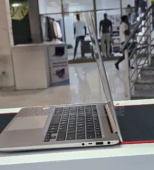 New Laptop Asus 8GB Intel Core i5 SSD 256GB