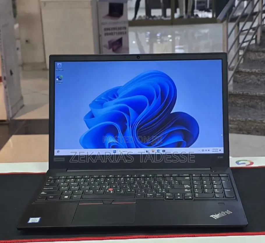 New Laptop Lenovo 16GB Intel Core i5 SSD 512GB