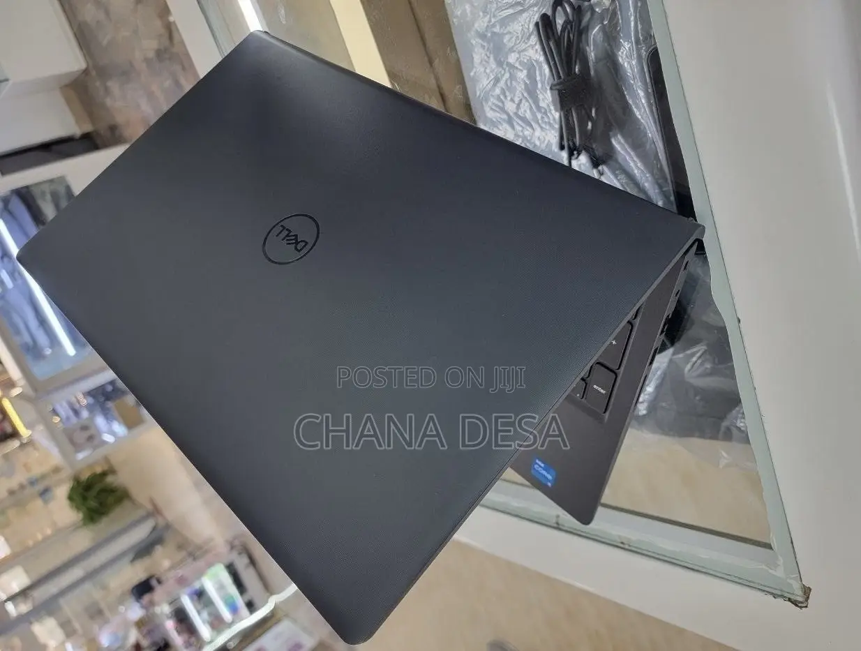 New Laptop Dell 16GB Intel Core i5 SSD 512GB