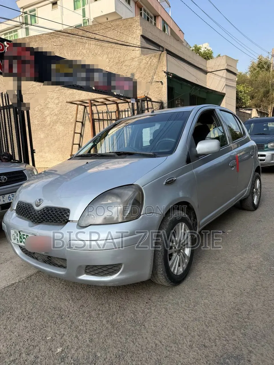Toyota Vitz 2002 Silver