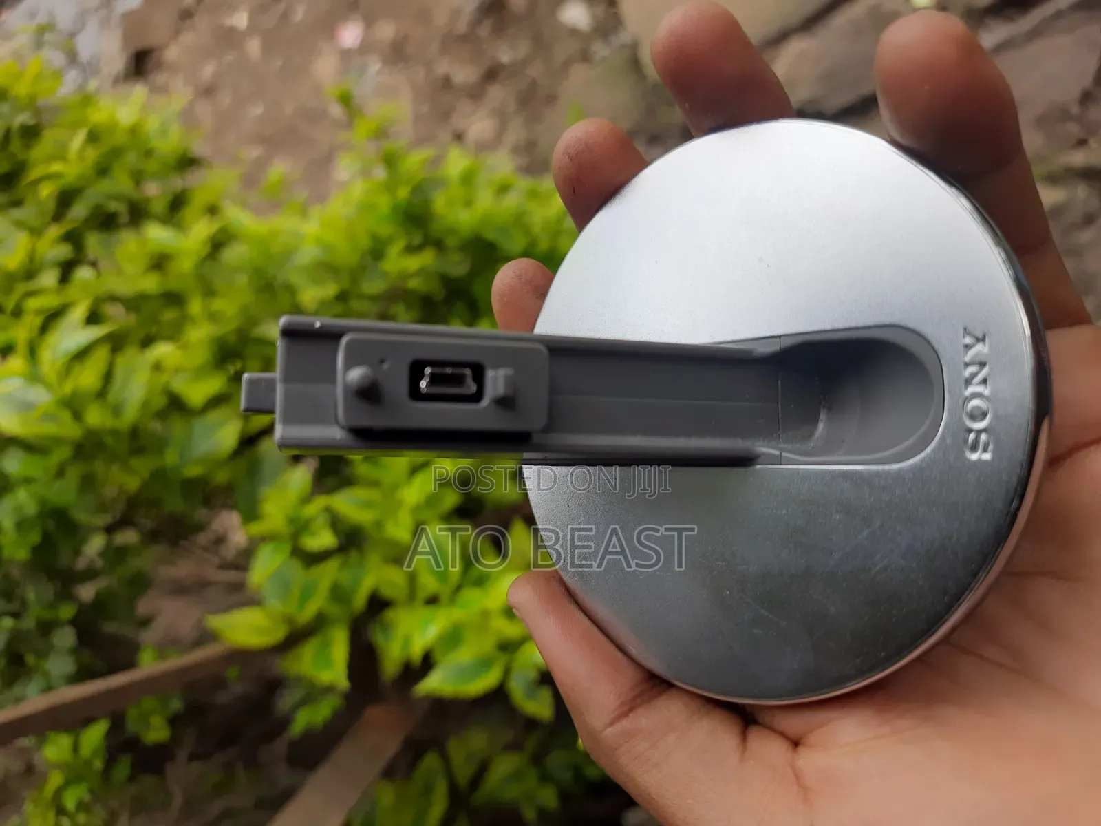 Sony SX Series USB Cradle (Such as the L82 Model)