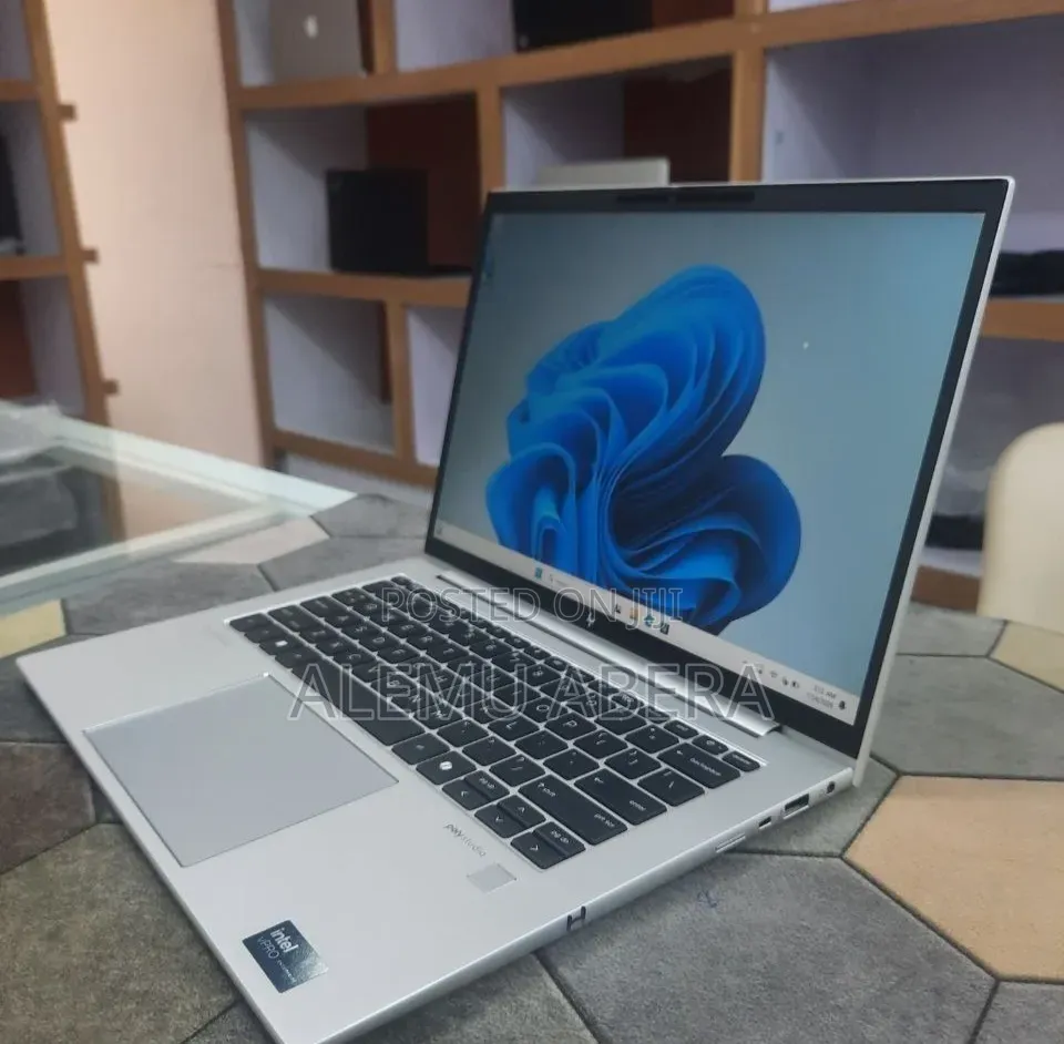 New Laptop HP EliteBook 840 G11 16GB Intel Core Ultra 7 SSD 512GB