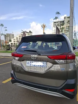 Toyota Rush 7seats Rent