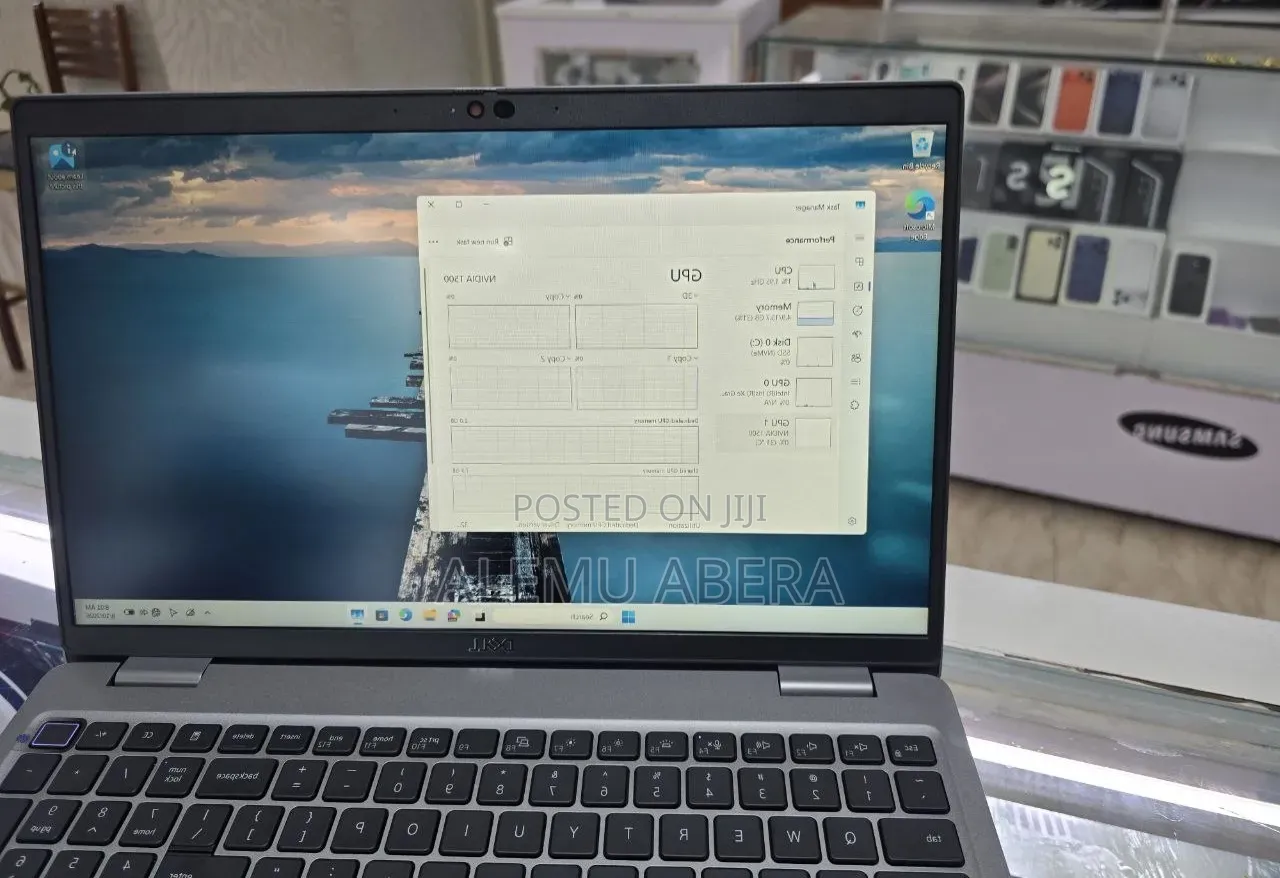 New Laptop Dell Precision 3560 16GB Intel Core i7 SSD 512GB