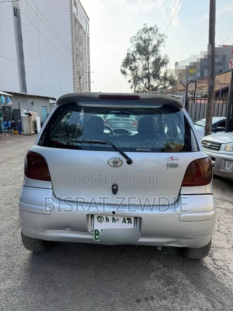 Toyota Vitz 2002 Silver