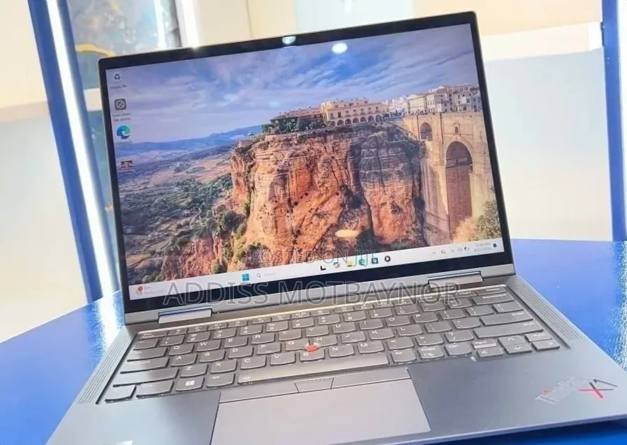New Laptop Lenovo ThinkPad X1 Yoga 16GB Intel Core i5 SSD 512GB
