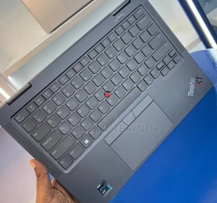New Laptop Lenovo ThinkPad X1 Yoga 16GB Intel Core i5 SSD 512GB