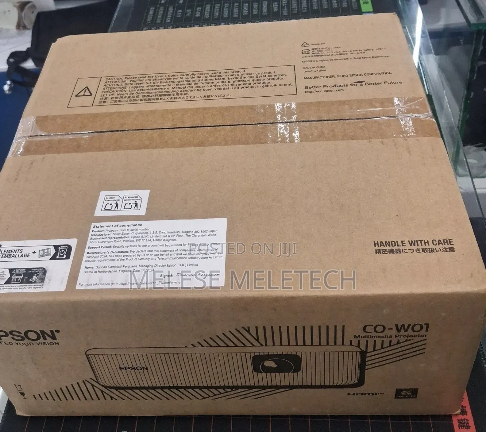 NEW Epson CO-W01 Projector