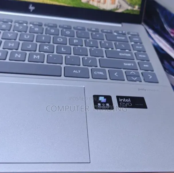 New Laptop HP Pavilion X2 10 16GB Intel Core Ultra 5 SSD 1T
