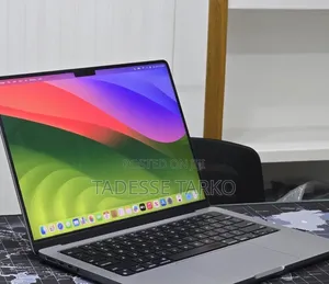 New Laptop Apple MacBook Pro 2023 M3 8GB Apple M3 Pro SSD 512GB