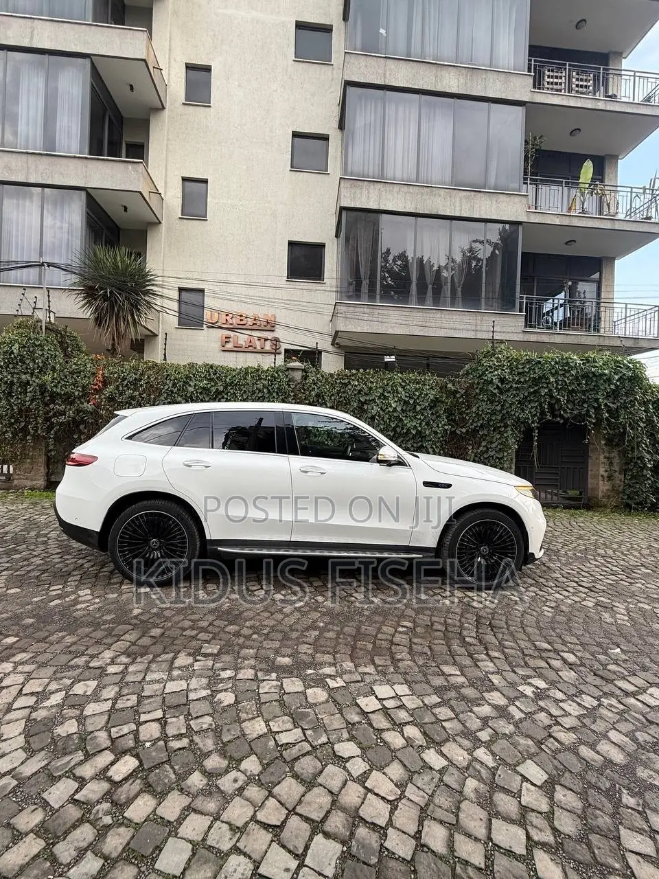 Mercedes-Benz EQC EQC400 4MATIC 2022 White