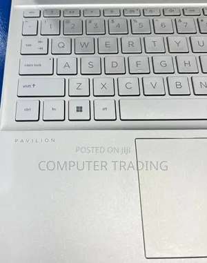 New Laptop HP Pavilion 17 16GB Intel Core i7 SSD 1T