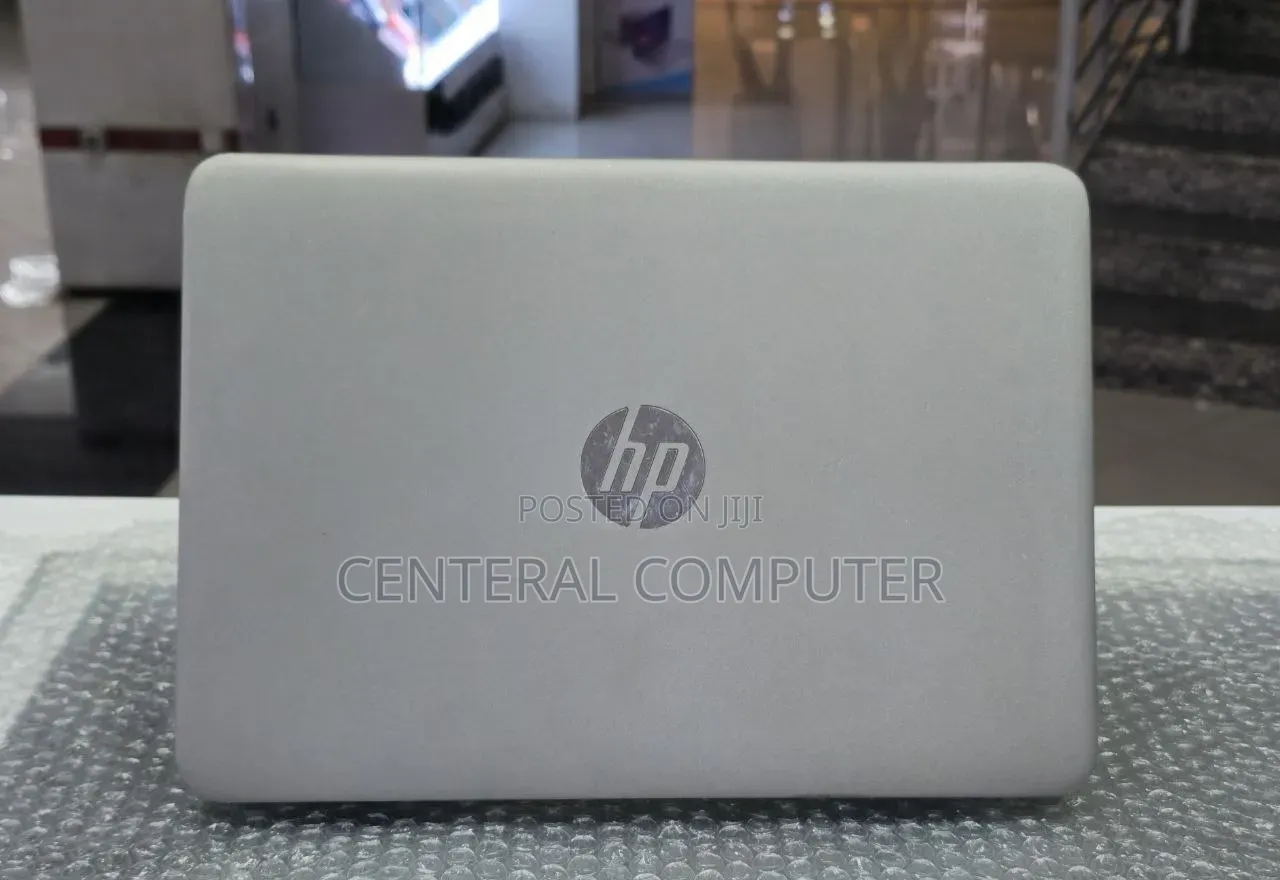 Laptop HP EliteBook 820 8GB Intel Core i5 SSD 512GB